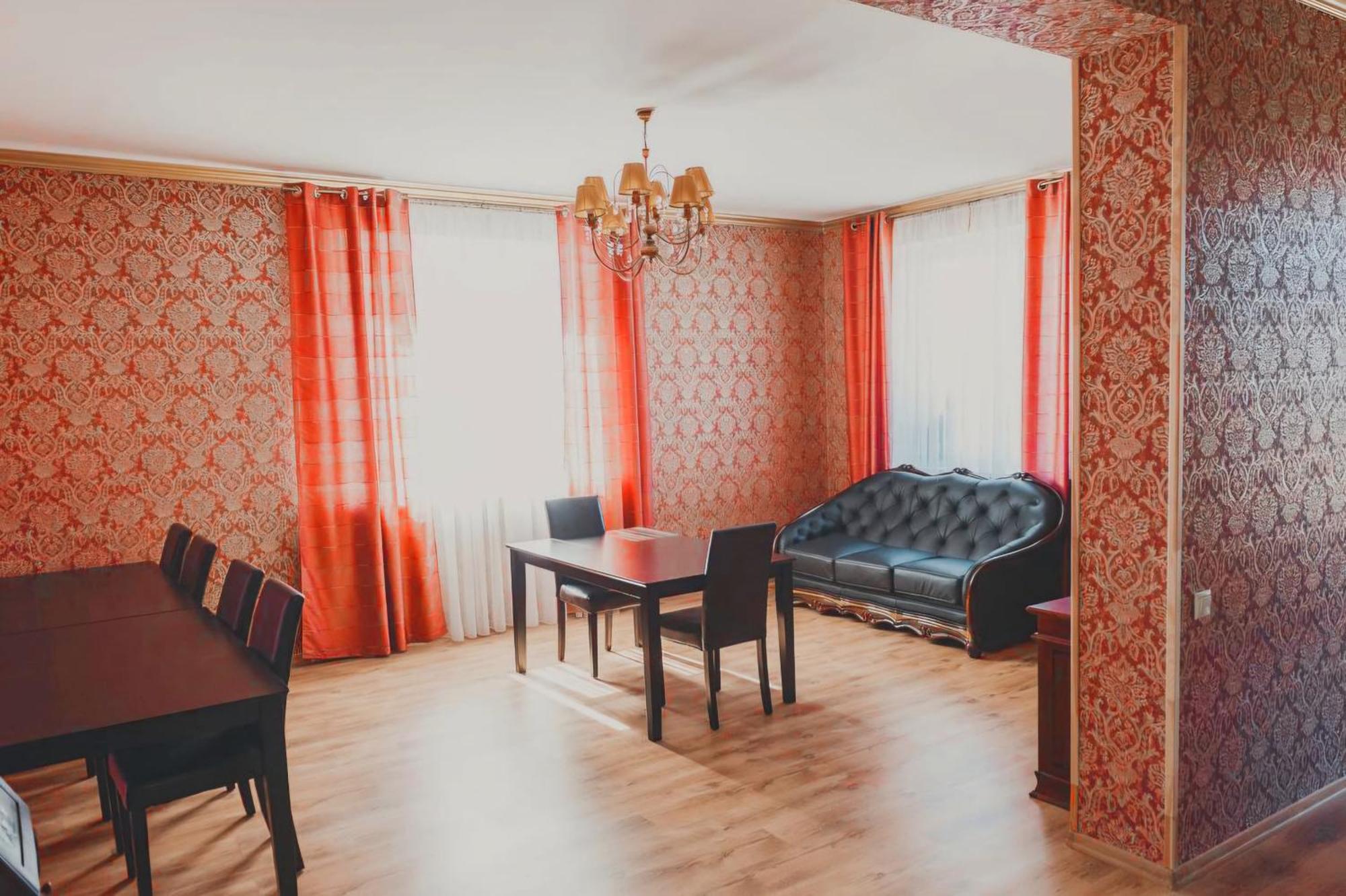 Family Hotel Daugavpils Eksteriør billede