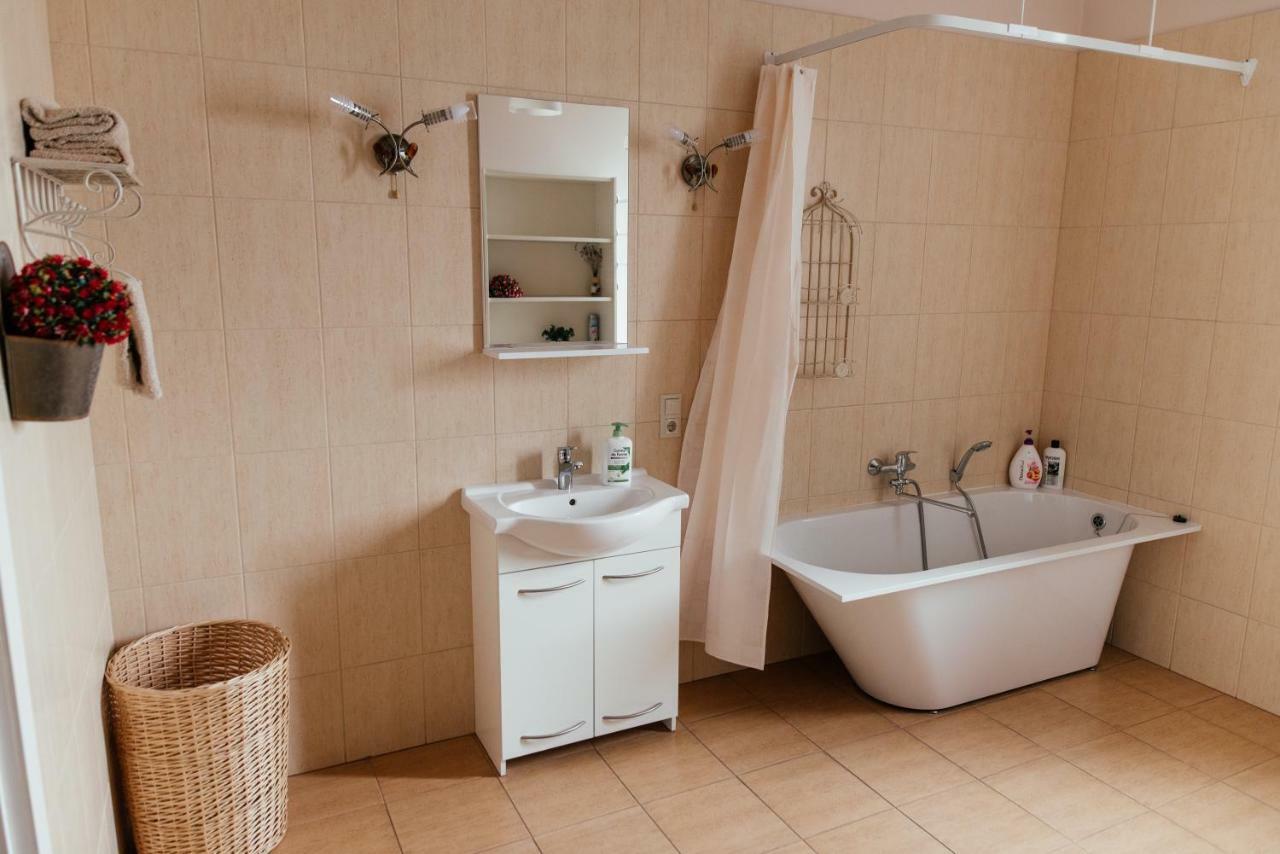 Family Hotel Daugavpils Eksteriør billede